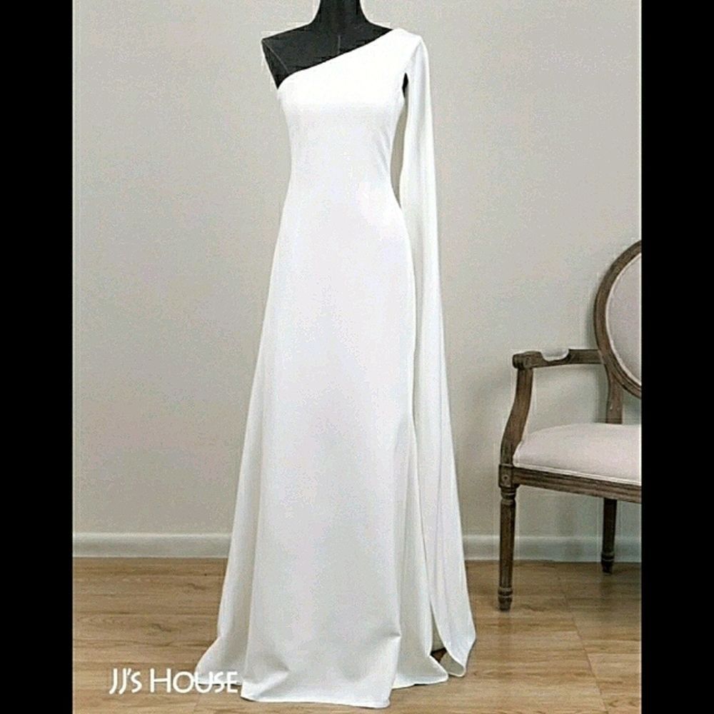 NWT 🤍🖤🤍JJs House Asymmetrical One Shoulder Dress